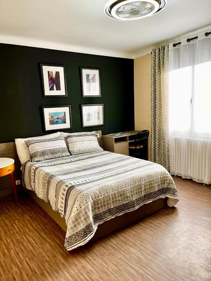 Private Rooms & Bath Tonneins Exterior foto
