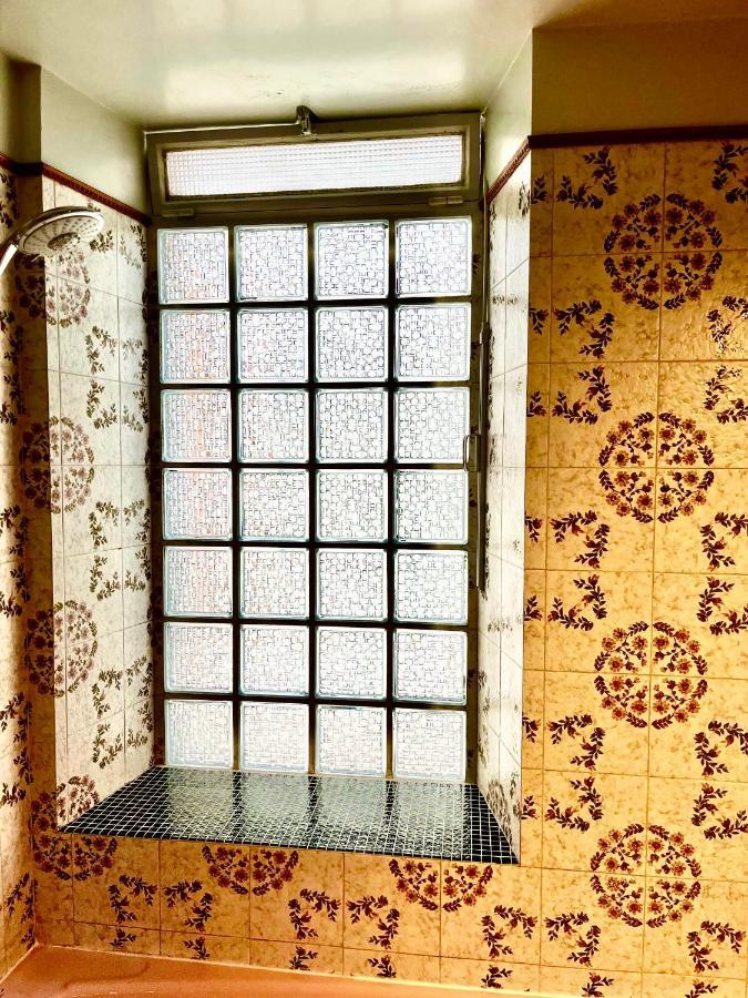 Private Rooms & Bath Tonneins Exterior foto